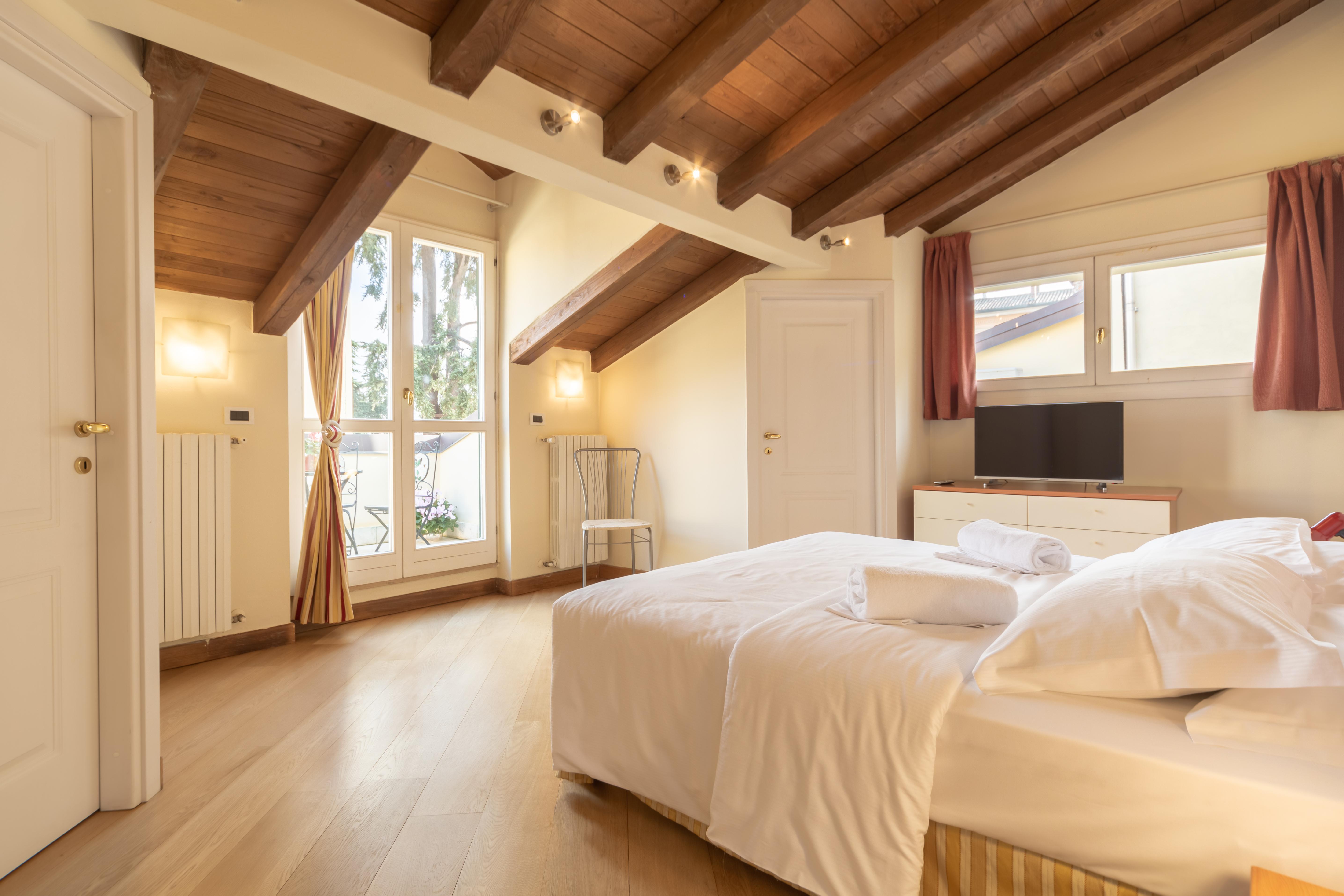 Santo Stefano Apartments - Bolognarooms Bagian luar foto