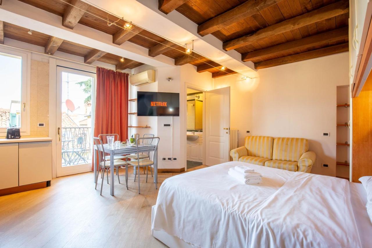 Santo Stefano Apartments - Bolognarooms Bagian luar foto