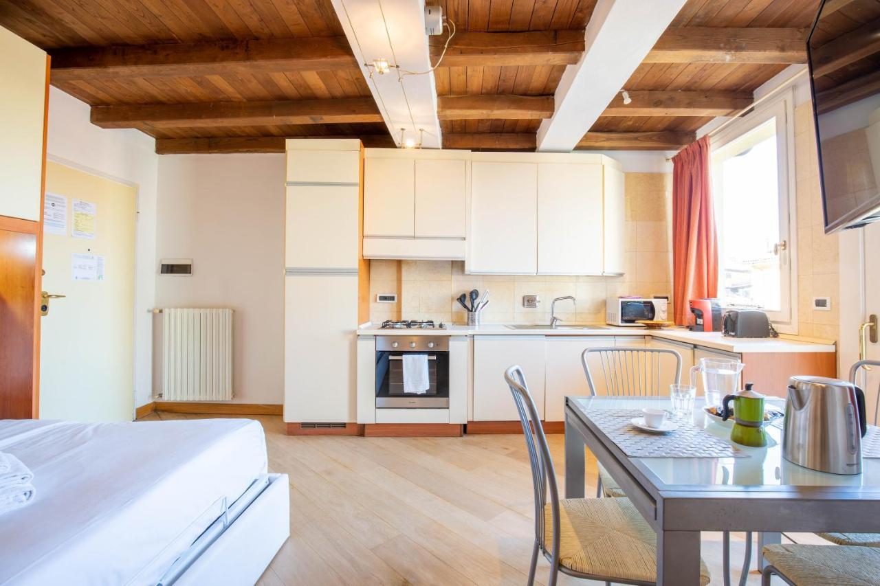 Santo Stefano Apartments - Bolognarooms Bagian luar foto
